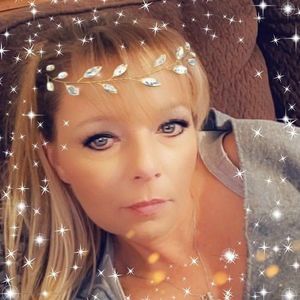 Meet your Posher, Carrie